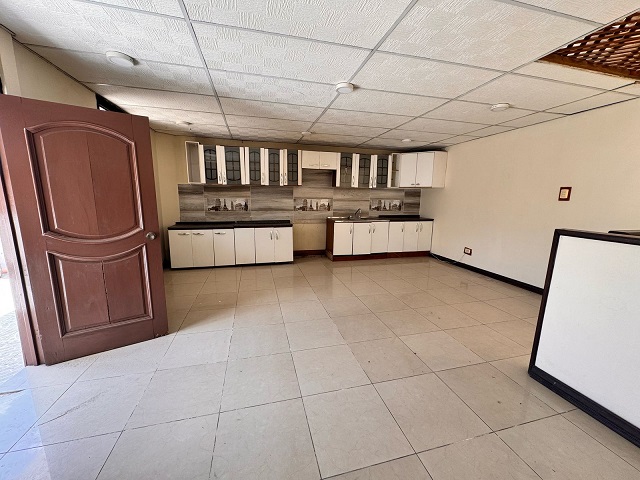 Venta de Casa o Casas, Terrenos, Propiedades, Apartamentos, Inmuebles en Guatemala, zona 11, zona 7, zona 2, zona 18, zona 16, Mixco, Carretera Al Salvador, Fraijanes, Santa Catarina Pinula, Antigua Guatemala, Villa Nueva, Villa Canales, San Miguel Petapa - Venta o Alquiler de Casas En Guatemala