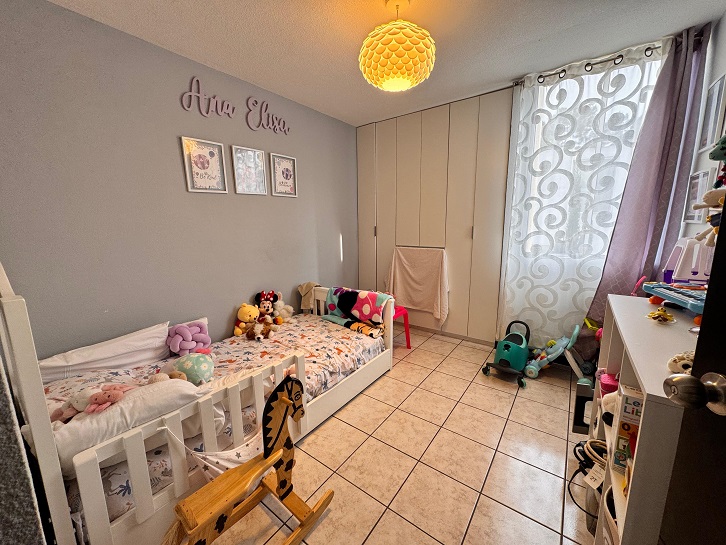Venta de Casa o Casas, Terrenos, Propiedades, Apartamentos, Inmuebles en Guatemala, zona 11, zona 7, zona 2, zona 18, zona 16, Mixco, Carretera Al Salvador, Fraijanes, Santa Catarina Pinula, Antigua Guatemala, Villa Nueva, Villa Canales, San Miguel Petapa - Venta o Alquiler de Casas En Guatemala