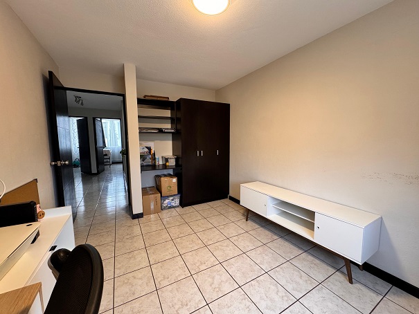 Venta de Casa o Casas, Terrenos, Propiedades, Apartamentos, Inmuebles en Guatemala, zona 11, zona 7, zona 2, zona 18, zona 16, Mixco, Carretera Al Salvador, Fraijanes, Santa Catarina Pinula, Antigua Guatemala, Villa Nueva, Villa Canales, San Miguel Petapa - Venta o Alquiler de Casas En Guatemala