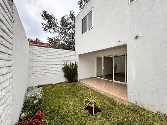Venta de Casa o Casas, Terrenos, Propiedades, Apartamentos, Inmuebles en Guatemala, zona 11, zona 7, zona 2, zona 18, zona 16, Mixco, Carretera Al Salvador, Fraijanes, Santa Catarina Pinula, Antigua Guatemala, Villa Nueva, Villa Canales, San Miguel Petapa - Venta o Alquiler de Casas En Guatemala