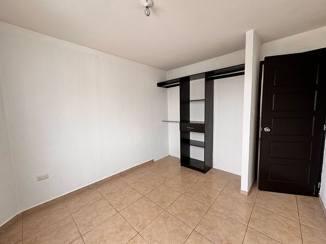 Venta de Casa o Casas, Terrenos, Propiedades, Apartamentos, Inmuebles en Guatemala, zona 11, zona 7, zona 2, zona 18, zona 16, Mixco, Carretera Al Salvador, Fraijanes, Santa Catarina Pinula, Antigua Guatemala, Villa Nueva, Villa Canales, San Miguel Petapa - Venta o Alquiler de Casas En Guatemala