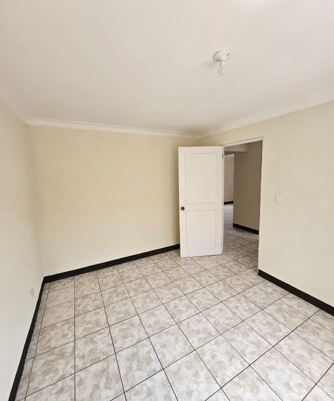 Venta de Casa o Casas, Terrenos, Propiedades, Apartamentos, Inmuebles en Guatemala, zona 11, zona 7, zona 2, zona 18, zona 16, Mixco, Carretera Al Salvador, Fraijanes, Santa Catarina Pinula, Antigua Guatemala, Villa Nueva, Villa Canales, San Miguel Petapa - Venta o Alquiler de Casas En Guatemala