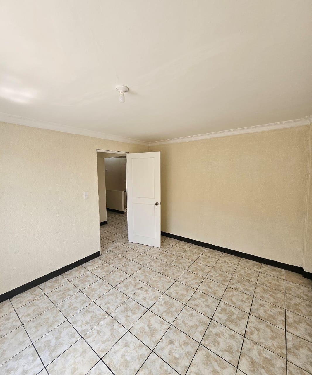 Venta de Casa o Casas, Terrenos, Propiedades, Apartamentos, Inmuebles en Guatemala, zona 11, zona 7, zona 2, zona 18, zona 16, Mixco, Carretera Al Salvador, Fraijanes, Santa Catarina Pinula, Antigua Guatemala, Villa Nueva, Villa Canales, San Miguel Petapa - Venta o Alquiler de Casas En Guatemala