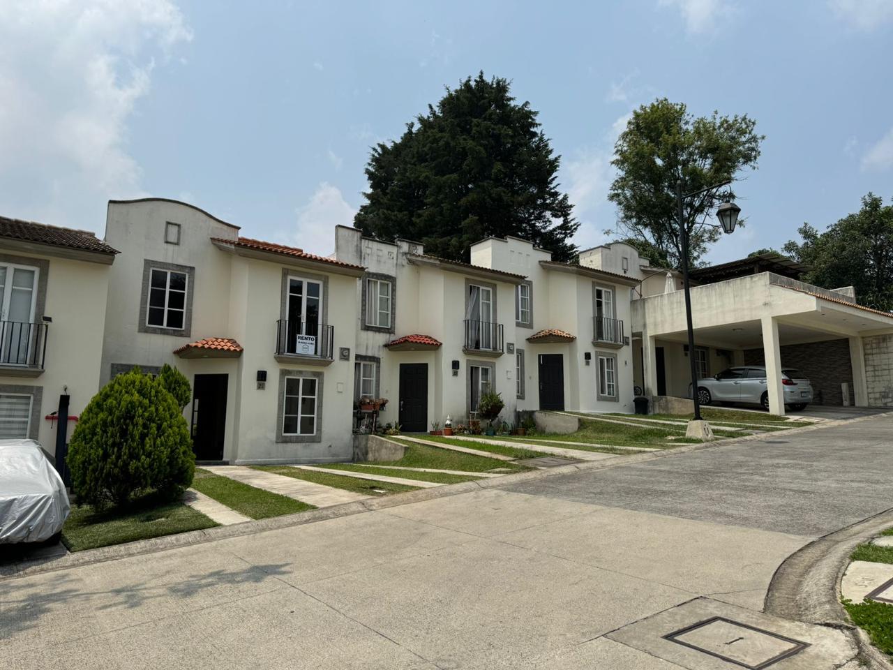 Venta de Casa o Casas, Terrenos, Propiedades, Apartamentos, Inmuebles en Guatemala, zona 11, zona 7, zona 2, zona 18, zona 16, Mixco, Carretera Al Salvador, Fraijanes, Santa Catarina Pinula, Antigua Guatemala, Villa Nueva, Villa Canales, San Miguel Petapa - Venta o Alquiler de Casas En Guatemala