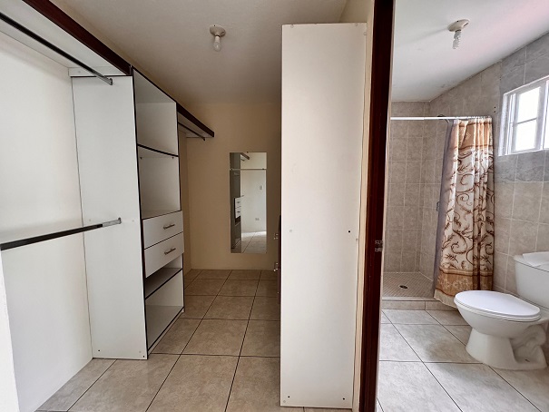 Venta de Casa o Casas, Terrenos, Propiedades, Apartamentos, Inmuebles en Guatemala, zona 11, zona 7, zona 2, zona 18, zona 16, Mixco, Carretera Al Salvador, Fraijanes, Santa Catarina Pinula, Antigua Guatemala, Villa Nueva, Villa Canales, San Miguel Petapa - Venta o Alquiler de Casas En Guatemala