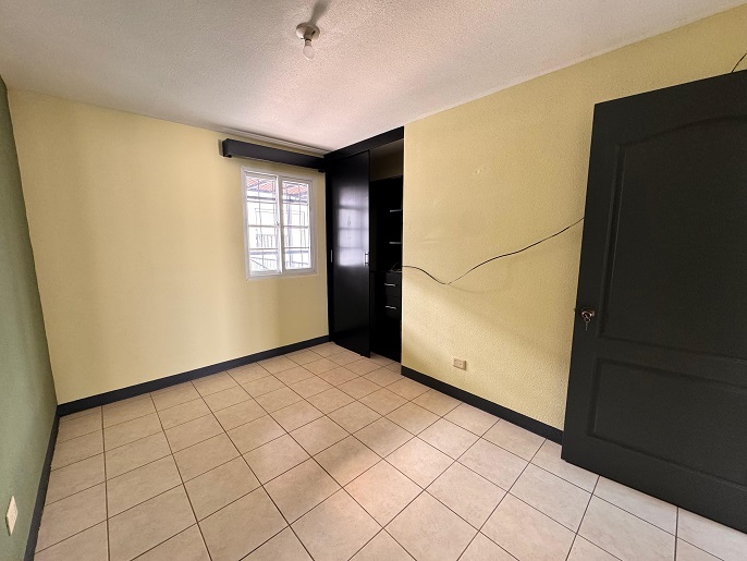 Venta de Casa o Casas, Terrenos, Propiedades, Apartamentos, Inmuebles en Guatemala, zona 11, zona 7, zona 2, zona 18, zona 16, Mixco, Carretera Al Salvador, Fraijanes, Santa Catarina Pinula, Antigua Guatemala, Villa Nueva, Villa Canales, San Miguel Petapa - Venta o Alquiler de Casas En Guatemala