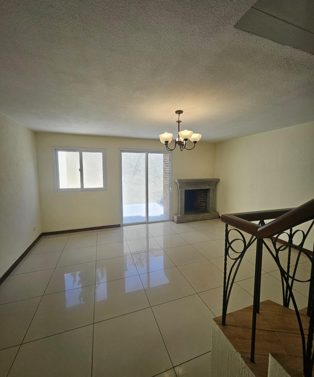 Venta de Casa o Casas, Terrenos, Propiedades, Apartamentos, Inmuebles en Guatemala, zona 11, zona 7, zona 2, zona 18, zona 16, Mixco, Carretera Al Salvador, Fraijanes, Santa Catarina Pinula, Antigua Guatemala, Villa Nueva, Villa Canales, San Miguel Petapa - Venta o Alquiler de Casas En Guatemala