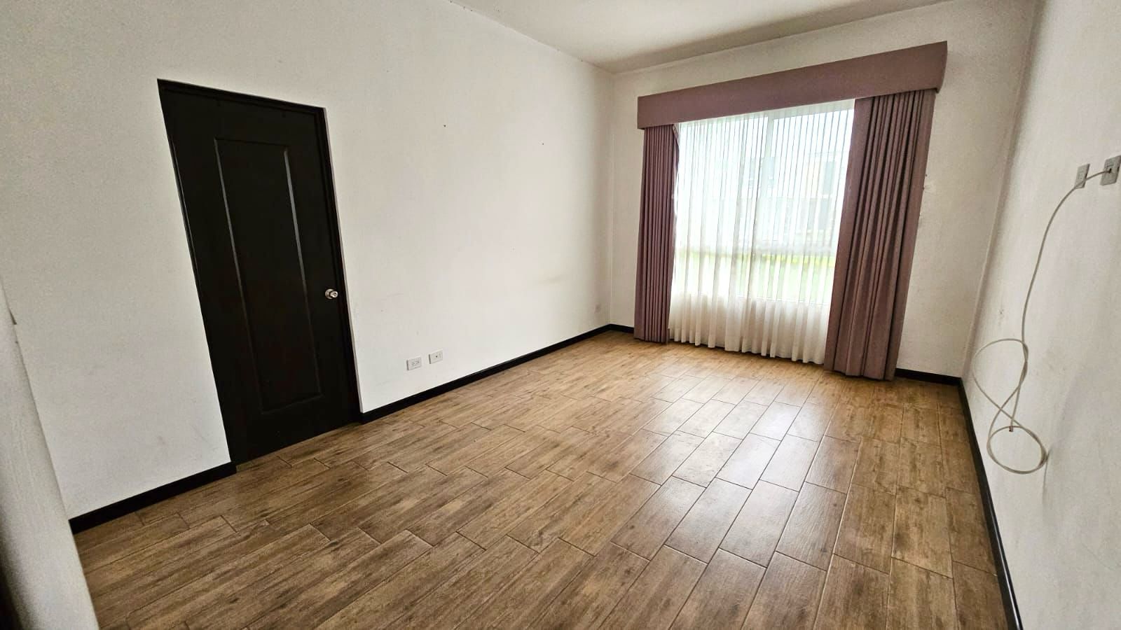 Venta de Casa o Casas, Terrenos, Propiedades, Apartamentos, Inmuebles en Guatemala, zona 11, zona 7, zona 2, zona 18, zona 16, Mixco, Carretera Al Salvador, Fraijanes, Santa Catarina Pinula, Antigua Guatemala, Villa Nueva, Villa Canales, San Miguel Petapa - Venta o Alquiler de Casas En Guatemala