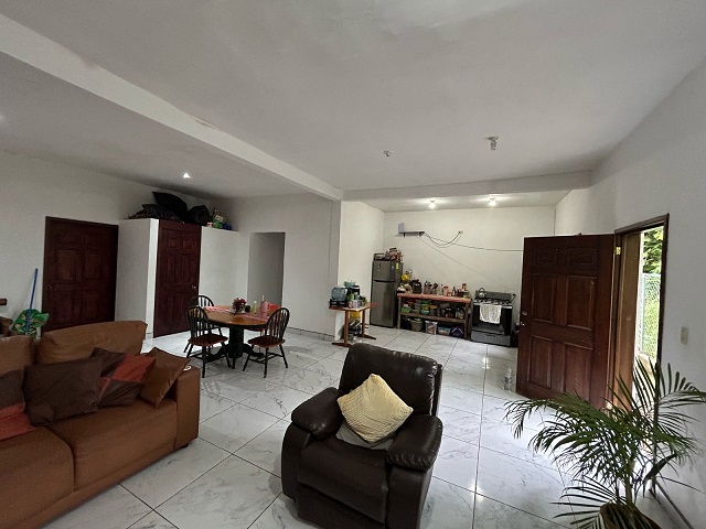 Venta de Casa o Casas, Terrenos, Propiedades, Apartamentos, Inmuebles en Guatemala, zona 11, zona 7, zona 2, zona 18, zona 16, Mixco, Carretera Al Salvador, Fraijanes, Santa Catarina Pinula, Antigua Guatemala, Villa Nueva, Villa Canales, San Miguel Petapa - Venta o Alquiler de Casas En Guatemala