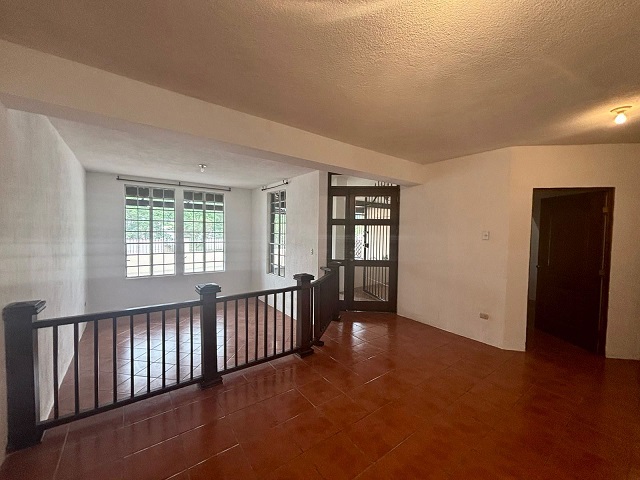 Venta de Casa o Casas, Terrenos, Propiedades, Apartamentos, Inmuebles en Guatemala, zona 11, zona 7, zona 2, zona 18, zona 16, Mixco, Carretera Al Salvador, Fraijanes, Santa Catarina Pinula, Antigua Guatemala, Villa Nueva, Villa Canales, San Miguel Petapa - Venta o Alquiler de Casas En Guatemala