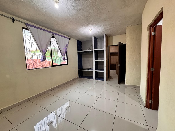 Venta de Casa o Casas, Terrenos, Propiedades, Apartamentos, Inmuebles en Guatemala, zona 11, zona 7, zona 2, zona 18, zona 16, Mixco, Carretera Al Salvador, Fraijanes, Santa Catarina Pinula, Antigua Guatemala, Villa Nueva, Villa Canales, San Miguel Petapa - Venta o Alquiler de Casas En Guatemala