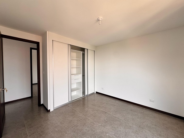 Venta de Casa o Casas, Terrenos, Propiedades, Apartamentos, Inmuebles en Guatemala, zona 11, zona 7, zona 2, zona 18, zona 16, Mixco, Carretera Al Salvador, Fraijanes, Santa Catarina Pinula, Antigua Guatemala, Villa Nueva, Villa Canales, San Miguel Petapa - Venta o Alquiler de Casas En Guatemala