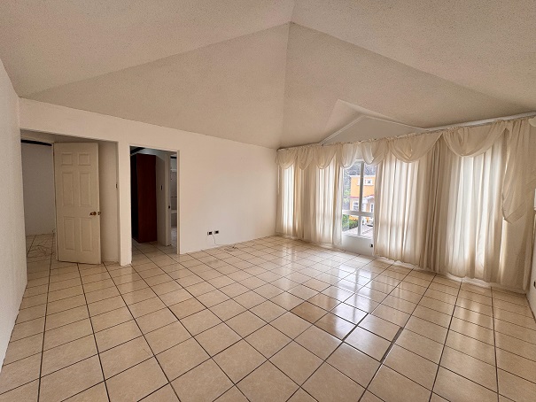 Venta de Casa o Casas, Terrenos, Propiedades, Apartamentos, Inmuebles en Guatemala, zona 11, zona 7, zona 2, zona 18, zona 16, Mixco, Carretera Al Salvador, Fraijanes, Santa Catarina Pinula, Antigua Guatemala, Villa Nueva, Villa Canales, San Miguel Petapa - Venta o Alquiler de Casas En Guatemala
