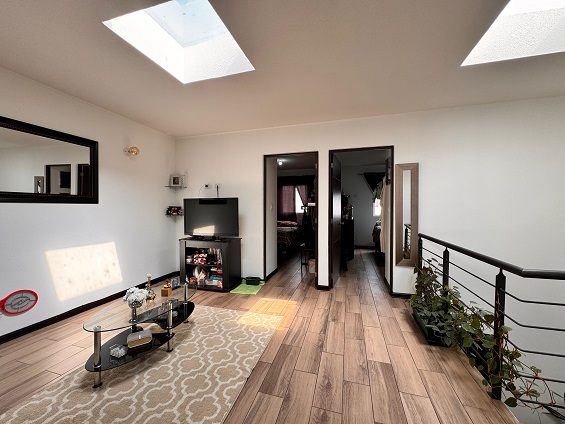 Venta de Casa o Casas, Terrenos, Propiedades, Apartamentos, Inmuebles en Guatemala, zona 11, zona 7, zona 2, zona 18, zona 16, Mixco, Carretera Al Salvador, Fraijanes, Santa Catarina Pinula, Antigua Guatemala, Villa Nueva, Villa Canales, San Miguel Petapa - Venta o Alquiler de Casas En Guatemala
