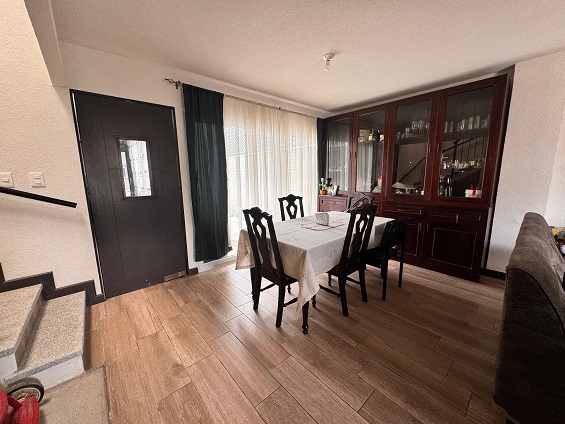 Venta de Casa o Casas, Terrenos, Propiedades, Apartamentos, Inmuebles en Guatemala, zona 11, zona 7, zona 2, zona 18, zona 16, Mixco, Carretera Al Salvador, Fraijanes, Santa Catarina Pinula, Antigua Guatemala, Villa Nueva, Villa Canales, San Miguel Petapa - Venta o Alquiler de Casas En Guatemala