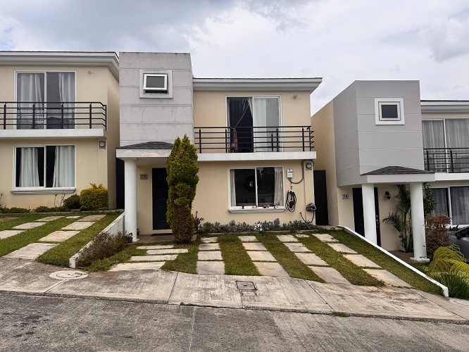 Venta de Casa o Casas, Terrenos, Propiedades, Apartamentos, Inmuebles en Guatemala, zona 11, zona 7, zona 2, zona 18, zona 16, Mixco, Carretera Al Salvador, Fraijanes, Santa Catarina Pinula, Antigua Guatemala, Villa Nueva, Villa Canales, San Miguel Petapa - Venta o Alquiler de Casas En Guatemala