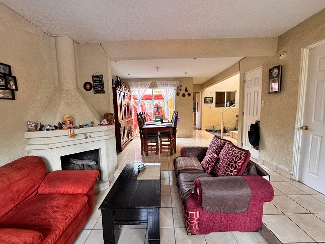 Venta de Casa o Casas, Terrenos, Propiedades, Apartamentos, Inmuebles en Guatemala, zona 11, zona 7, zona 2, zona 18, zona 16, Mixco, Carretera Al Salvador, Fraijanes, Santa Catarina Pinula, Antigua Guatemala, Villa Nueva, Villa Canales, San Miguel Petapa - Venta o Alquiler de Casas En Guatemala