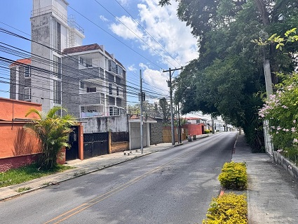 Venta de Casa o Casas, Terrenos, Propiedades, Apartamentos, Inmuebles en Guatemala, zona 11, zona 7, zona 2, zona 18, zona 16, Mixco, Carretera Al Salvador, Fraijanes, Santa Catarina Pinula, Antigua Guatemala, Villa Nueva, Villa Canales, San Miguel Petapa - Venta o Alquiler de Casas En Guatemala