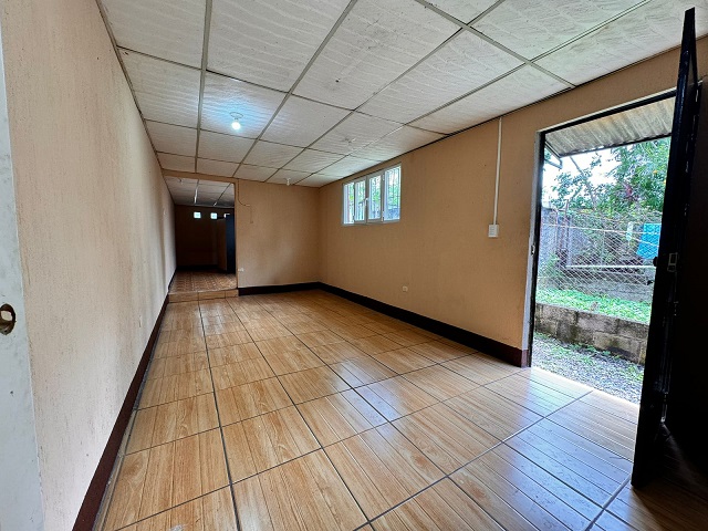 Venta de Casa o Casas, Terrenos, Propiedades, Apartamentos, Inmuebles en Guatemala, zona 11, zona 7, zona 2, zona 18, zona 16, Mixco, Carretera Al Salvador, Fraijanes, Santa Catarina Pinula, Antigua Guatemala, Villa Nueva, Villa Canales, San Miguel Petapa - Venta o Alquiler de Casas En Guatemala