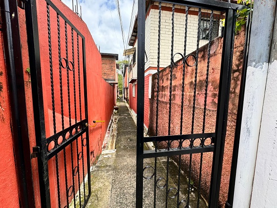 Venta de Casa o Casas, Terrenos, Propiedades, Apartamentos, Inmuebles en Guatemala, zona 11, zona 7, zona 2, zona 18, zona 16, Mixco, Carretera Al Salvador, Fraijanes, Santa Catarina Pinula, Antigua Guatemala, Villa Nueva, Villa Canales, San Miguel Petapa - Venta o Alquiler de Casas En Guatemala