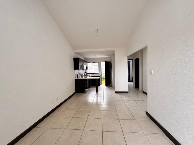 Venta de Casa o Casas, Terrenos, Propiedades, Apartamentos, Inmuebles en Guatemala, zona 11, zona 7, zona 2, zona 18, zona 16, Mixco, Carretera Al Salvador, Fraijanes, Santa Catarina Pinula, Antigua Guatemala, Villa Nueva, Villa Canales, San Miguel Petapa - Venta o Alquiler de Casas En Guatemala