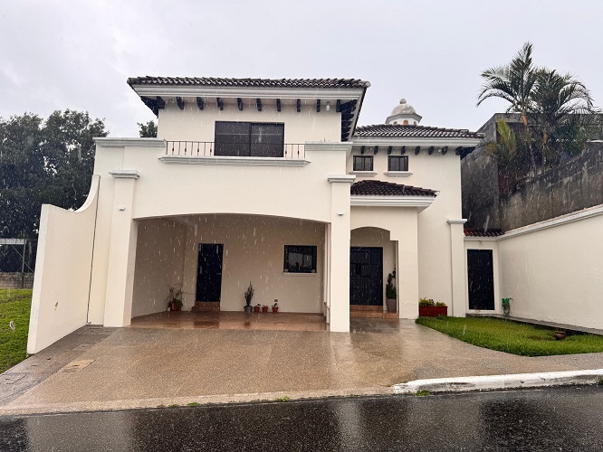 Venta de Casa o Casas, Terrenos, Propiedades, Apartamentos, Inmuebles en Guatemala, zona 11, zona 7, zona 2, zona 18, zona 16, Mixco, Carretera Al Salvador, Fraijanes, Santa Catarina Pinula, Antigua Guatemala, Villa Nueva, Villa Canales, San Miguel Petapa - Venta o Alquiler de Casas En Guatemala