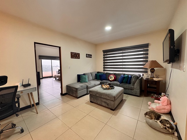 Venta de Casa o Casas, Terrenos, Propiedades, Apartamentos, Inmuebles en Guatemala, zona 11, zona 7, zona 2, zona 18, zona 16, Mixco, Carretera Al Salvador, Fraijanes, Santa Catarina Pinula, Antigua Guatemala, Villa Nueva, Villa Canales, San Miguel Petapa - Venta o Alquiler de Casas En Guatemala