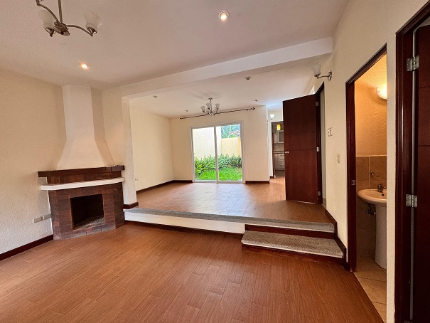 Venta de Casa o Casas, Terrenos, Propiedades, Apartamentos, Inmuebles en Guatemala, zona 11, zona 7, zona 2, zona 18, zona 16, Mixco, Carretera Al Salvador, Fraijanes, Santa Catarina Pinula, Antigua Guatemala, Villa Nueva, Villa Canales, San Miguel Petapa - Venta o Alquiler de Casas En Guatemala