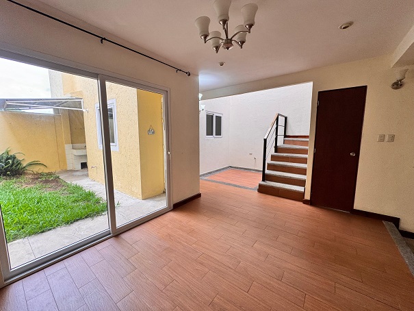 Venta de Casa o Casas, Terrenos, Propiedades, Apartamentos, Inmuebles en Guatemala, zona 11, zona 7, zona 2, zona 18, zona 16, Mixco, Carretera Al Salvador, Fraijanes, Santa Catarina Pinula, Antigua Guatemala, Villa Nueva, Villa Canales, San Miguel Petapa - Venta o Alquiler de Casas En Guatemala