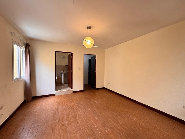 Venta de Casa o Casas, Terrenos, Propiedades, Apartamentos, Inmuebles en Guatemala, zona 11, zona 7, zona 2, zona 18, zona 16, Mixco, Carretera Al Salvador, Fraijanes, Santa Catarina Pinula, Antigua Guatemala, Villa Nueva, Villa Canales, San Miguel Petapa - Venta o Alquiler de Casas En Guatemala
