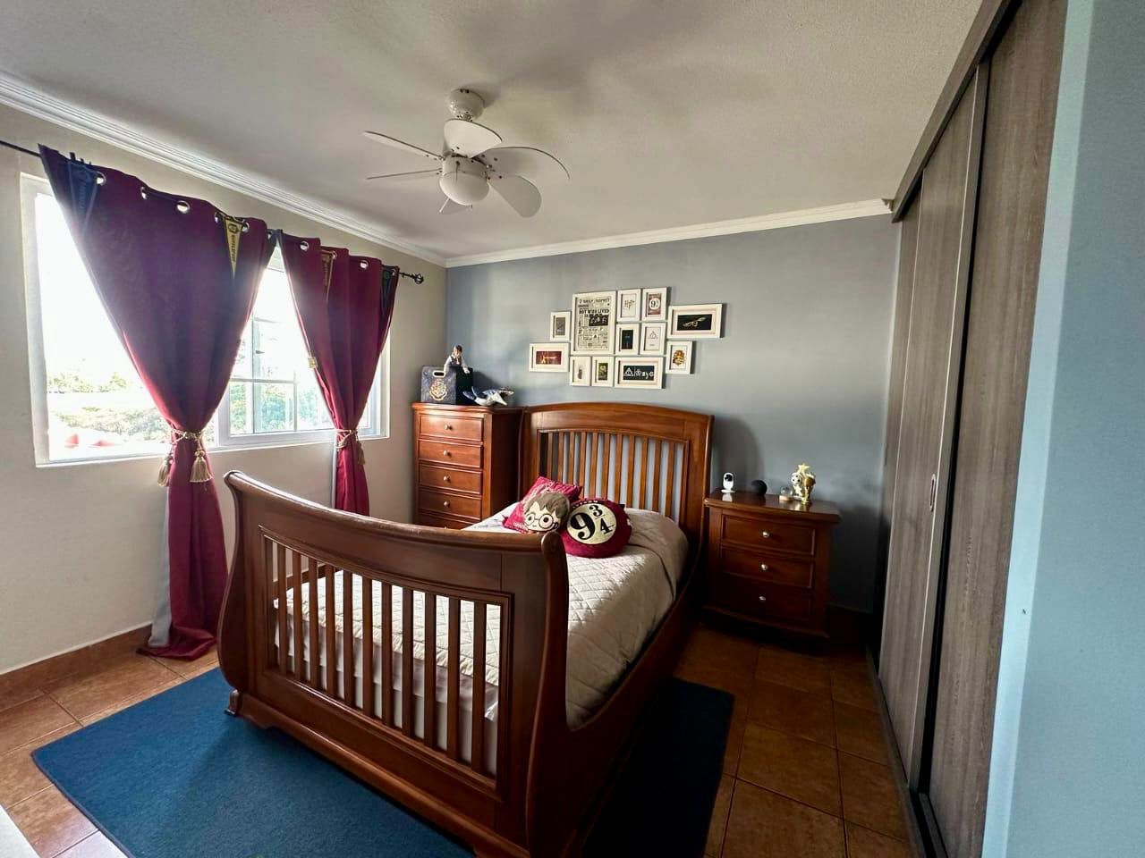 Venta de Casa o Casas, Terrenos, Propiedades, Apartamentos, Inmuebles en Guatemala, zona 11, zona 7, zona 2, zona 18, zona 16, Mixco, Carretera Al Salvador, Fraijanes, Santa Catarina Pinula, Antigua Guatemala, Villa Nueva, Villa Canales, San Miguel Petapa - Venta o Alquiler de Casas En Guatemala