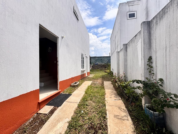 Venta de Casa o Casas, Terrenos, Propiedades, Apartamentos, Inmuebles en Guatemala, zona 11, zona 7, zona 2, zona 18, zona 16, Mixco, Carretera Al Salvador, Fraijanes, Santa Catarina Pinula, Antigua Guatemala, Villa Nueva, Villa Canales, San Miguel Petapa - Venta o Alquiler de Casas En Guatemala