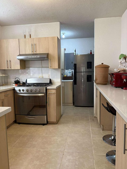 Venta de Casa o Casas, Terrenos, Propiedades, Apartamentos, Inmuebles en Guatemala, zona 11, zona 7, zona 2, zona 18, zona 16, Mixco, Carretera Al Salvador, Fraijanes, Santa Catarina Pinula, Antigua Guatemala, Villa Nueva, Villa Canales, San Miguel Petapa - Venta o Alquiler de Casas En Guatemala
