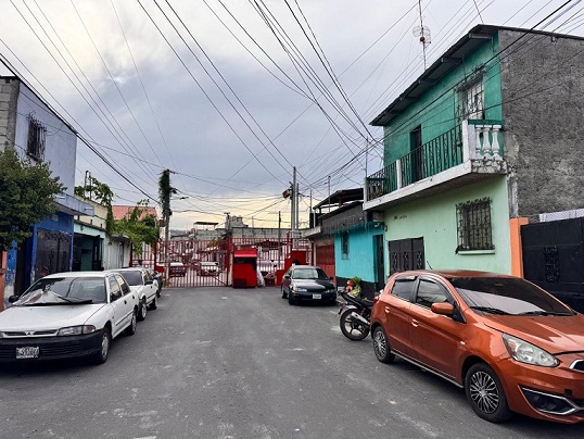 Venta de Casa o Casas, Terrenos, Propiedades, Apartamentos, Inmuebles en Guatemala, zona 11, zona 7, zona 2, zona 18, zona 16, Mixco, Carretera Al Salvador, Fraijanes, Santa Catarina Pinula, Antigua Guatemala, Villa Nueva, Villa Canales, San Miguel Petapa - Venta o Alquiler de Casas En Guatemala