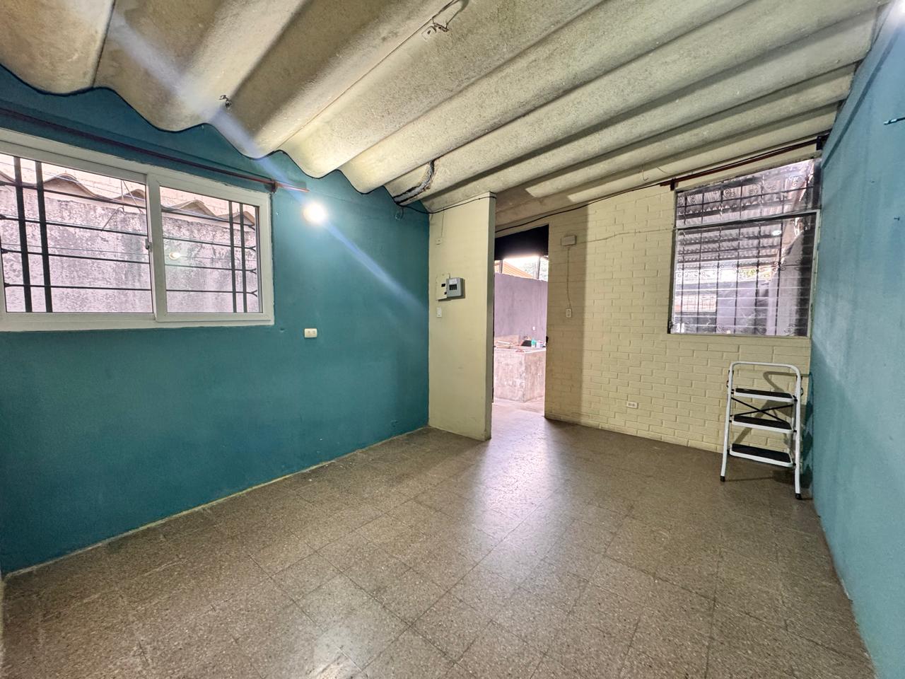 Venta de Casa o Casas, Terrenos, Propiedades, Apartamentos, Inmuebles en Guatemala, zona 11, zona 7, zona 2, zona 18, zona 16, Mixco, Carretera Al Salvador, Fraijanes, Santa Catarina Pinula, Antigua Guatemala, Villa Nueva, Villa Canales, San Miguel Petapa - Venta o Alquiler de Casas En Guatemala