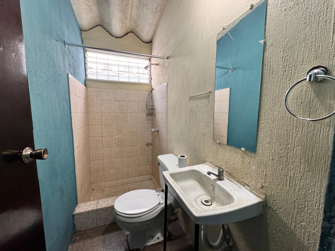 Venta de Casa o Casas, Terrenos, Propiedades, Apartamentos, Inmuebles en Guatemala, zona 11, zona 7, zona 2, zona 18, zona 16, Mixco, Carretera Al Salvador, Fraijanes, Santa Catarina Pinula, Antigua Guatemala, Villa Nueva, Villa Canales, San Miguel Petapa - Venta o Alquiler de Casas En Guatemala