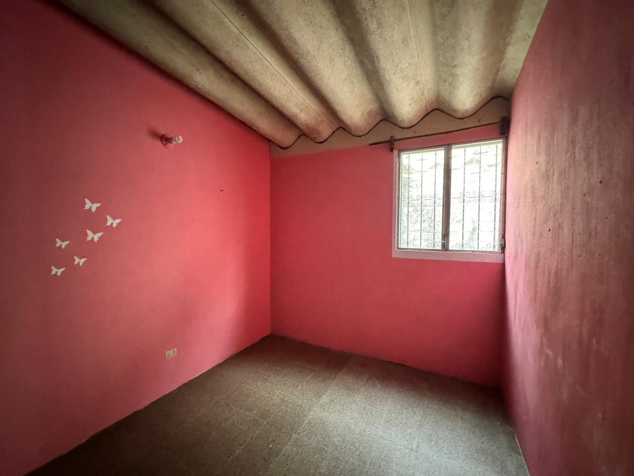 Venta de Casa o Casas, Terrenos, Propiedades, Apartamentos, Inmuebles en Guatemala, zona 11, zona 7, zona 2, zona 18, zona 16, Mixco, Carretera Al Salvador, Fraijanes, Santa Catarina Pinula, Antigua Guatemala, Villa Nueva, Villa Canales, San Miguel Petapa - Venta o Alquiler de Casas En Guatemala