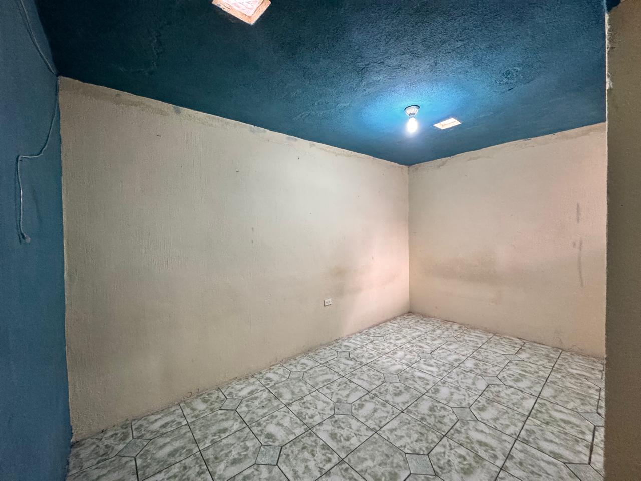 Venta de Casa o Casas, Terrenos, Propiedades, Apartamentos, Inmuebles en Guatemala, zona 11, zona 7, zona 2, zona 18, zona 16, Mixco, Carretera Al Salvador, Fraijanes, Santa Catarina Pinula, Antigua Guatemala, Villa Nueva, Villa Canales, San Miguel Petapa - Venta o Alquiler de Casas En Guatemala