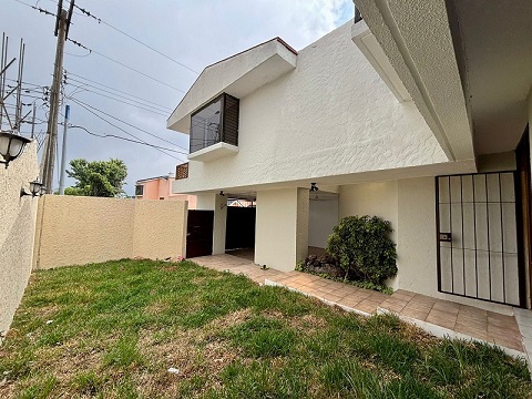 Venta de Casa o Casas, Terrenos, Propiedades, Apartamentos, Inmuebles en Guatemala, zona 11, zona 7, zona 2, zona 18, zona 16, Mixco, Carretera Al Salvador, Fraijanes, Santa Catarina Pinula, Antigua Guatemala, Villa Nueva, Villa Canales, San Miguel Petapa - Venta o Alquiler de Casas En Guatemala