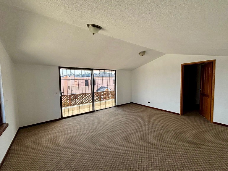 Venta de Casa o Casas, Terrenos, Propiedades, Apartamentos, Inmuebles en Guatemala, zona 11, zona 7, zona 2, zona 18, zona 16, Mixco, Carretera Al Salvador, Fraijanes, Santa Catarina Pinula, Antigua Guatemala, Villa Nueva, Villa Canales, San Miguel Petapa - Venta o Alquiler de Casas En Guatemala