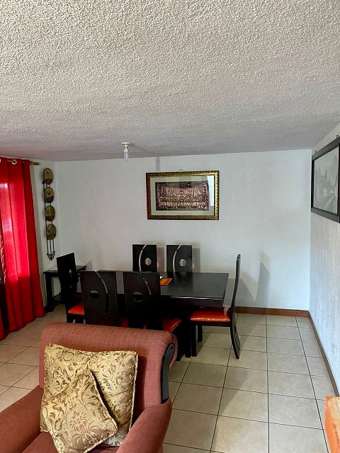 Venta de Casa o Casas, Terrenos, Propiedades, Apartamentos, Inmuebles en Guatemala, zona 11, zona 7, zona 2, zona 18, zona 16, Mixco, Carretera Al Salvador, Fraijanes, Santa Catarina Pinula, Antigua Guatemala, Villa Nueva, Villa Canales, San Miguel Petapa - Venta o Alquiler de Casas En Guatemala