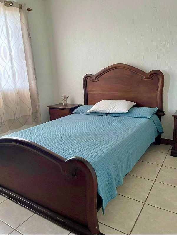 Venta de Casa o Casas, Terrenos, Propiedades, Apartamentos, Inmuebles en Guatemala, zona 11, zona 7, zona 2, zona 18, zona 16, Mixco, Carretera Al Salvador, Fraijanes, Santa Catarina Pinula, Antigua Guatemala, Villa Nueva, Villa Canales, San Miguel Petapa - Venta o Alquiler de Casas En Guatemala