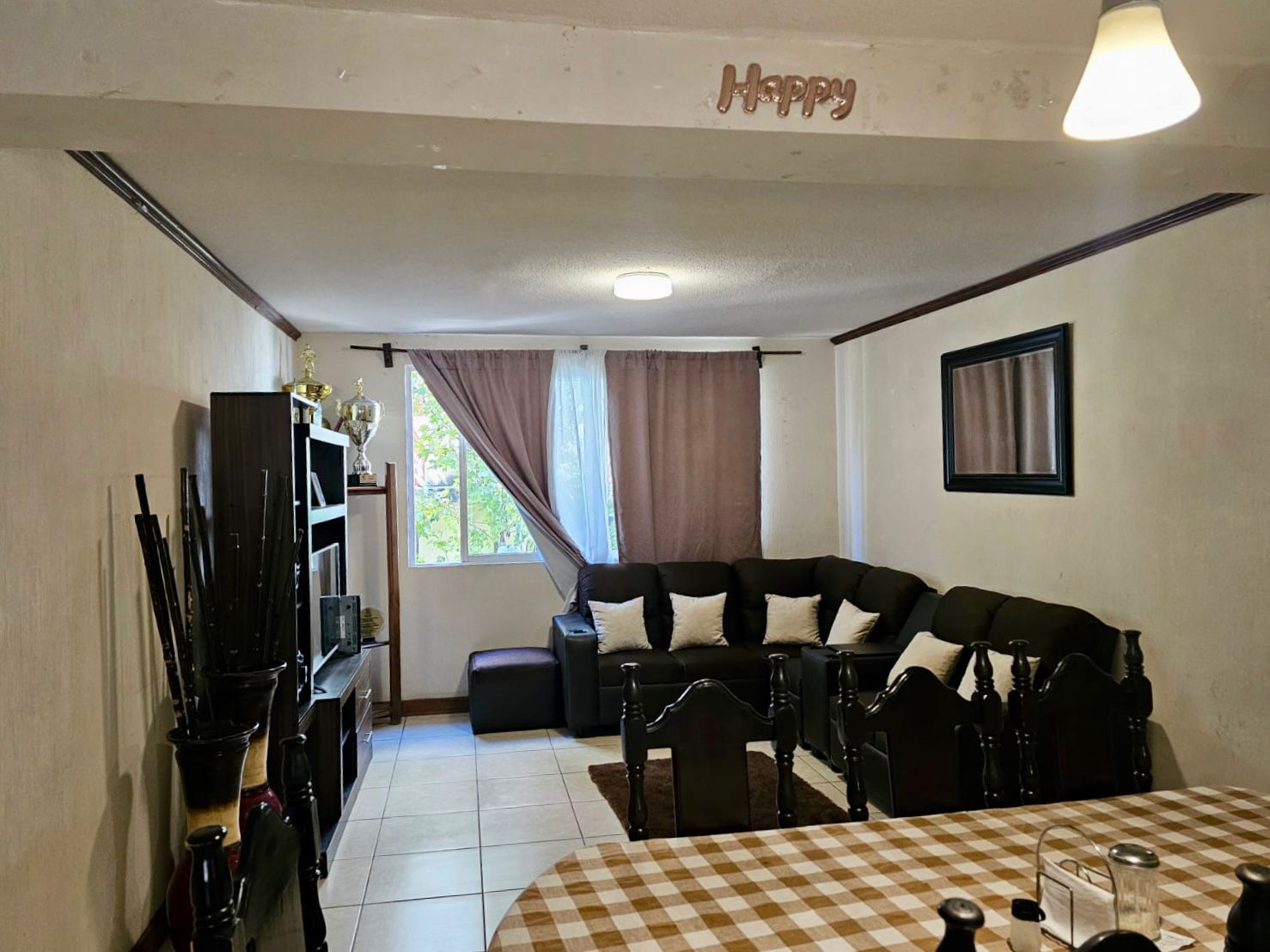 Venta de Casa o Casas, Terrenos, Propiedades, Apartamentos, Inmuebles en Guatemala, zona 11, zona 7, zona 2, zona 18, zona 16, Mixco, Carretera Al Salvador, Fraijanes, Santa Catarina Pinula, Antigua Guatemala, Villa Nueva, Villa Canales, San Miguel Petapa - Venta o Alquiler de Casas En Guatemala