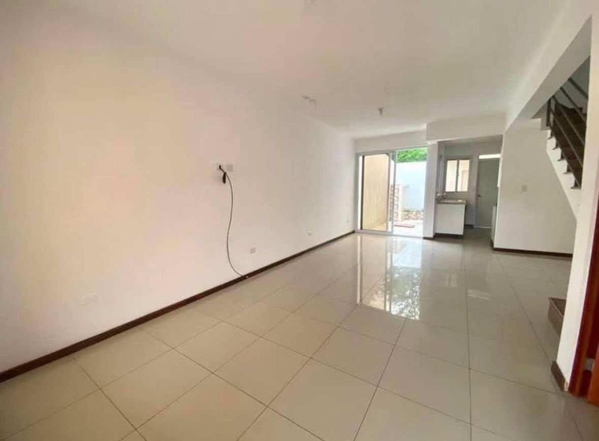 Venta de Casa o Casas, Terrenos, Propiedades, Apartamentos, Inmuebles en Guatemala, zona 11, zona 7, zona 2, zona 18, zona 16, Mixco, Carretera Al Salvador, Fraijanes, Santa Catarina Pinula, Antigua Guatemala, Villa Nueva, Villa Canales, San Miguel Petapa - Venta o Alquiler de Casas En Guatemala