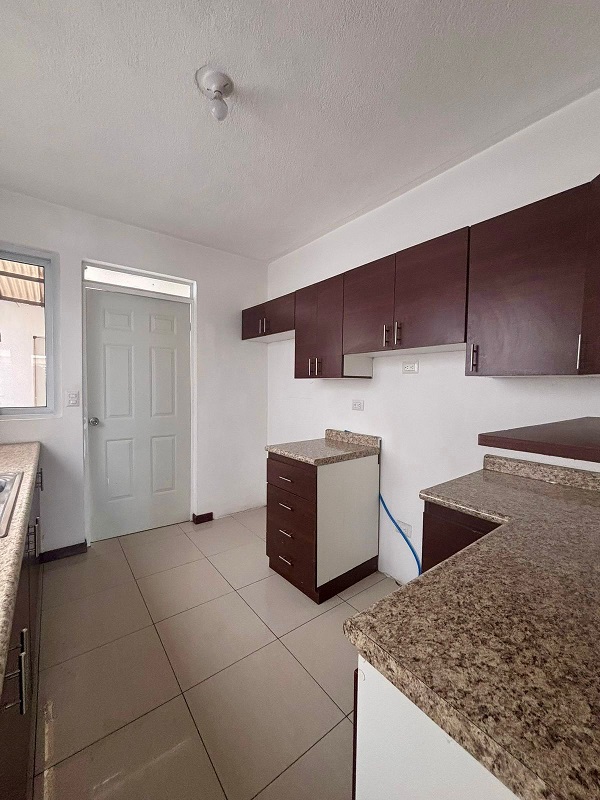 Venta de Casa o Casas, Terrenos, Propiedades, Apartamentos, Inmuebles en Guatemala, zona 11, zona 7, zona 2, zona 18, zona 16, Mixco, Carretera Al Salvador, Fraijanes, Santa Catarina Pinula, Antigua Guatemala, Villa Nueva, Villa Canales, San Miguel Petapa - Venta o Alquiler de Casas En Guatemala
