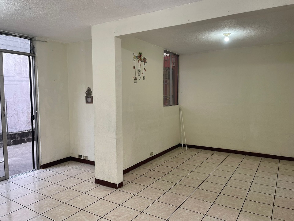 Venta de Casa o Casas, Terrenos, Propiedades, Apartamentos, Inmuebles en Guatemala, zona 11, zona 7, zona 2, zona 18, zona 16, Mixco, Carretera Al Salvador, Fraijanes, Santa Catarina Pinula, Antigua Guatemala, Villa Nueva, Villa Canales, San Miguel Petapa - Venta o Alquiler de Casas En Guatemala