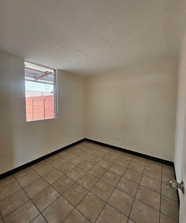 Venta de Casa o Casas, Terrenos, Propiedades, Apartamentos, Inmuebles en Guatemala, zona 11, zona 7, zona 2, zona 18, zona 16, Mixco, Carretera Al Salvador, Fraijanes, Santa Catarina Pinula, Antigua Guatemala, Villa Nueva, Villa Canales, San Miguel Petapa - Venta o Alquiler de Casas En Guatemala
