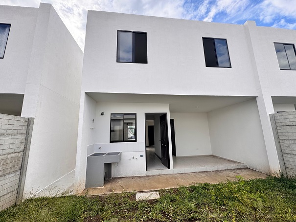 Venta de Casa o Casas, Terrenos, Propiedades, Apartamentos, Inmuebles en Guatemala, zona 11, zona 7, zona 2, zona 18, zona 16, Mixco, Carretera Al Salvador, Fraijanes, Santa Catarina Pinula, Antigua Guatemala, Villa Nueva, Villa Canales, San Miguel Petapa - Venta o Alquiler de Casas En Guatemala