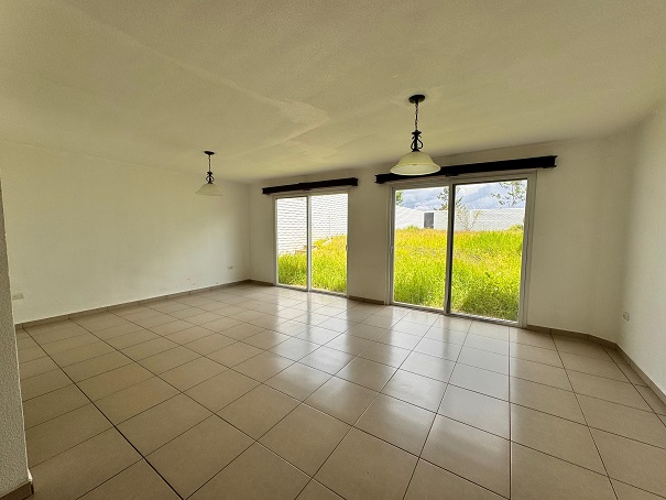 Venta de Casa o Casas, Terrenos, Propiedades, Apartamentos, Inmuebles en Guatemala, zona 11, zona 7, zona 2, zona 18, zona 16, Mixco, Carretera Al Salvador, Fraijanes, Santa Catarina Pinula, Antigua Guatemala, Villa Nueva, Villa Canales, San Miguel Petapa - Venta o Alquiler de Casas En Guatemala