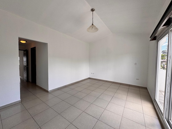 Venta de Casa o Casas, Terrenos, Propiedades, Apartamentos, Inmuebles en Guatemala, zona 11, zona 7, zona 2, zona 18, zona 16, Mixco, Carretera Al Salvador, Fraijanes, Santa Catarina Pinula, Antigua Guatemala, Villa Nueva, Villa Canales, San Miguel Petapa - Venta o Alquiler de Casas En Guatemala